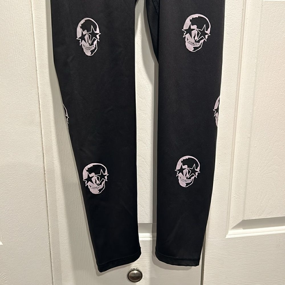 CHRLDR Black Leggings with White Skulls, Size Large - Picture 3 of 9